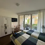Center - Moderna